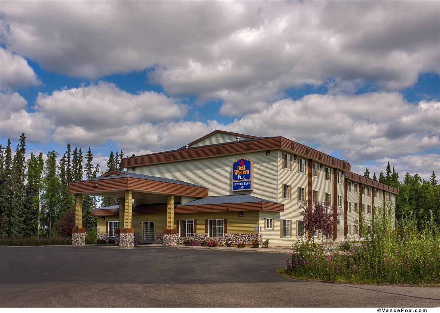 Best Western Plus Pioneer Park Inn Fairbanks Exterior foto